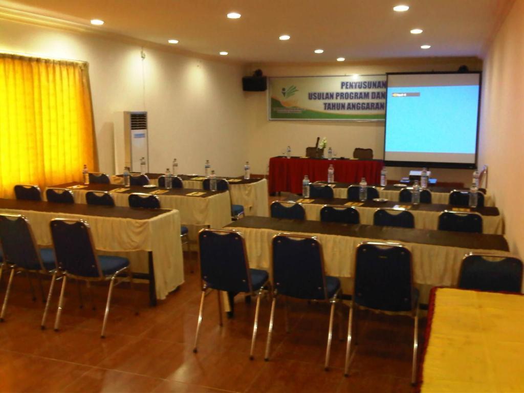 Grand Duta Hotel Palu Exterior foto